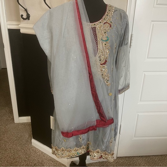 Handmade Beaded Embroidered Dress Pakistani Indian Bollywood Wear Party wear 3pc - Picture 5 of 7